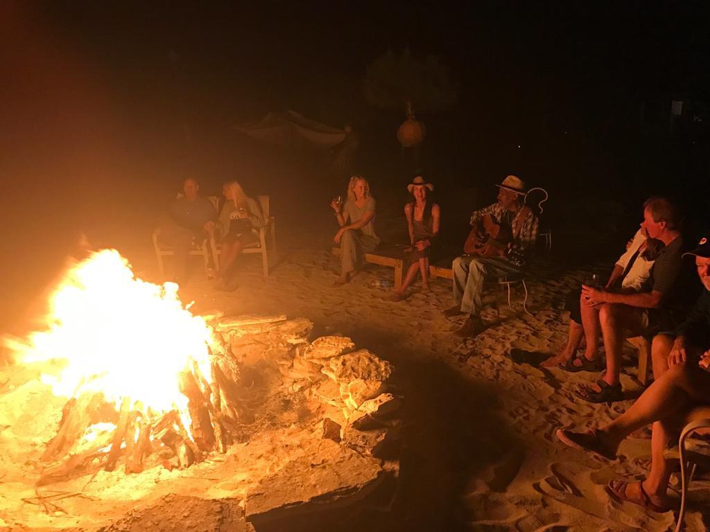 Old Bight Rollezz Villas Beach Resort מראה חיצוני תמונה